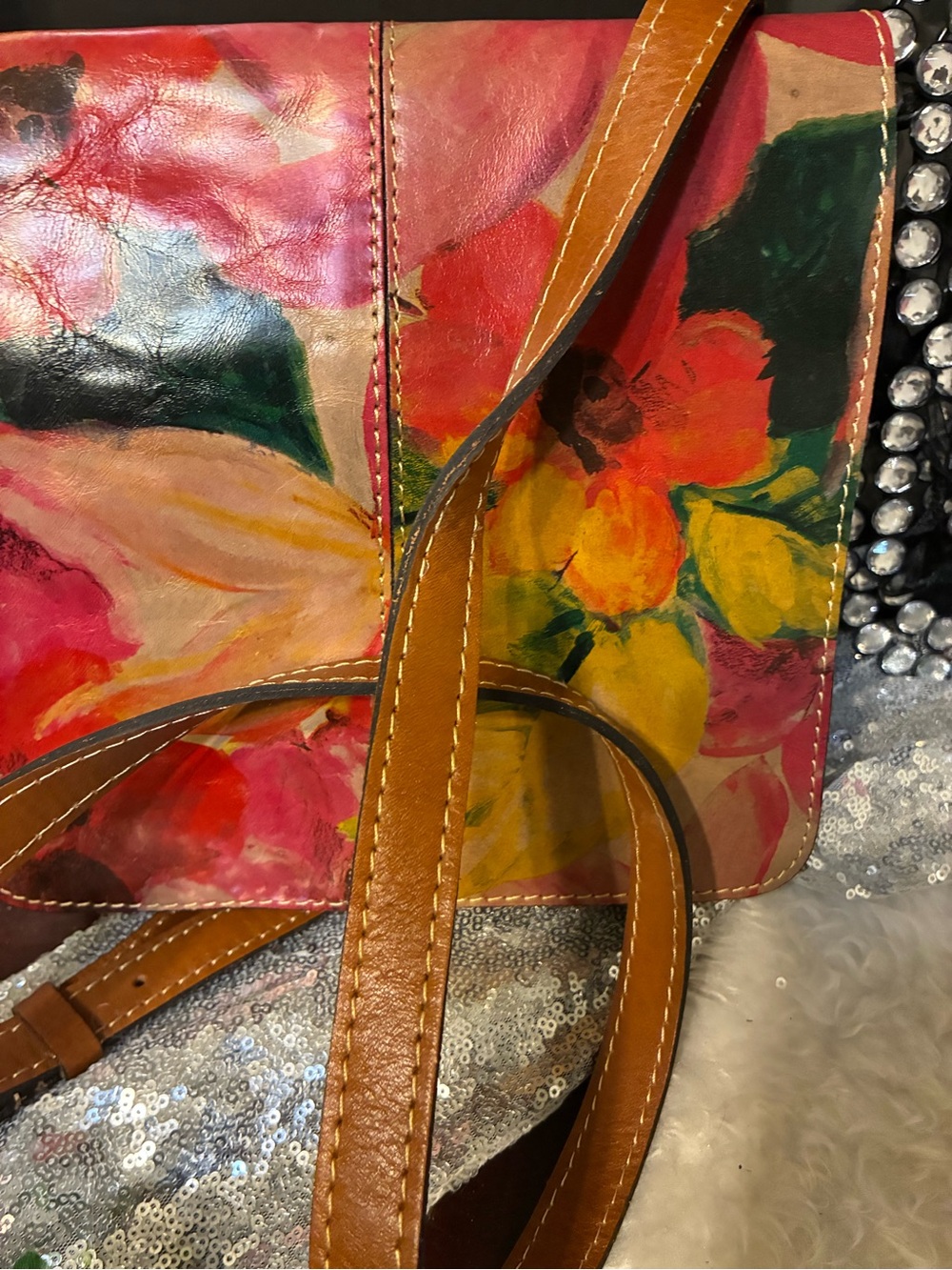 Patricia Nash Leather Floral Crossbody Bag in Multicolor - Picture 6 of 9